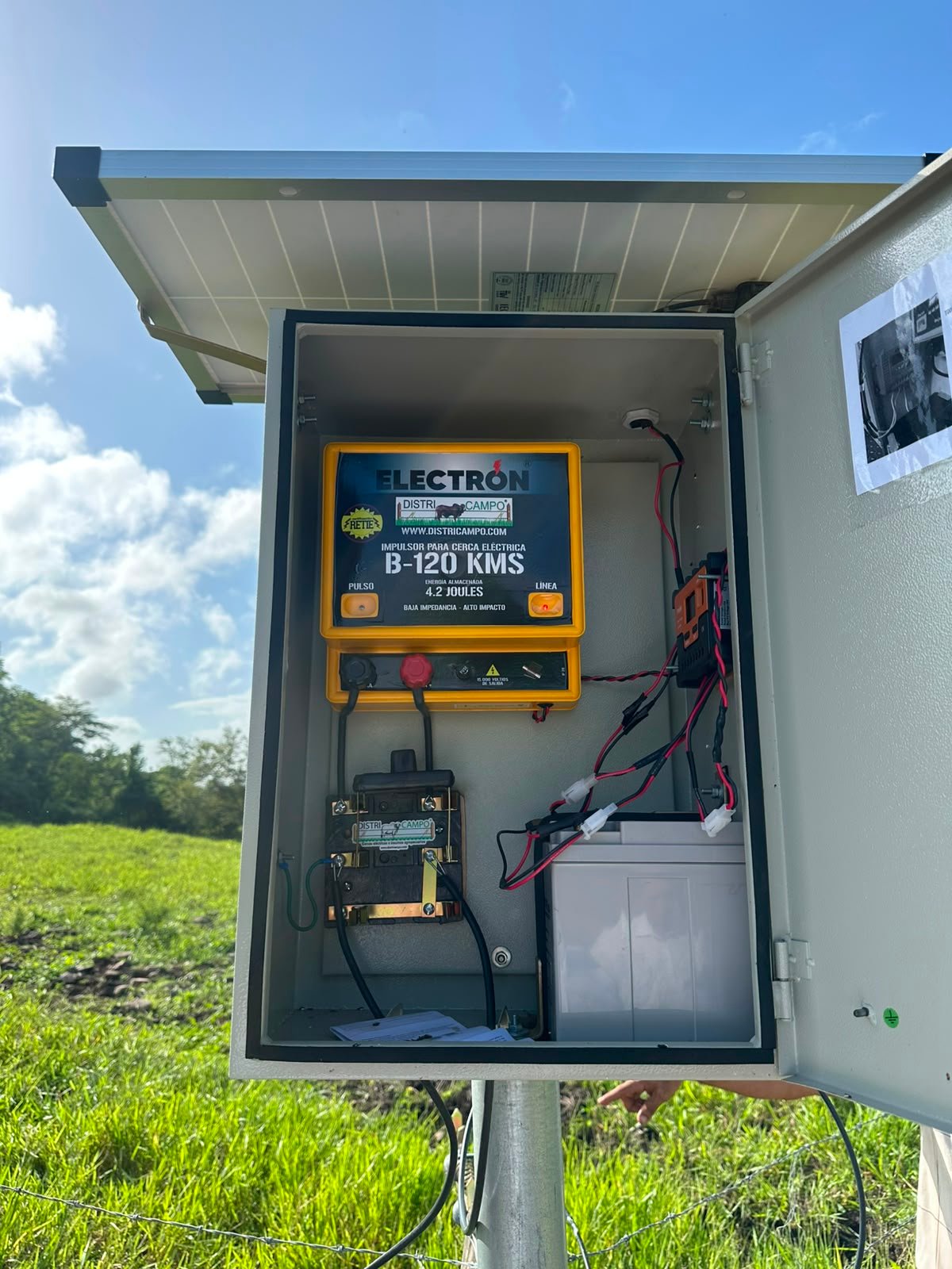 IMPULSOR PARA CERCA ELÉCTRICA SOLAR CON GABINETE - Image 2
