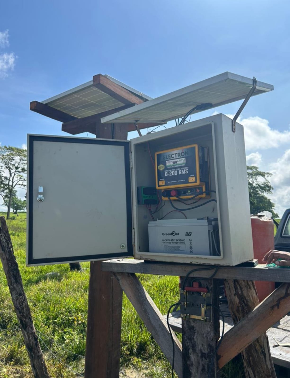 IMPULSOR PARA CERCA ELÉCTRICA SOLAR CON GABINETE - Image 4